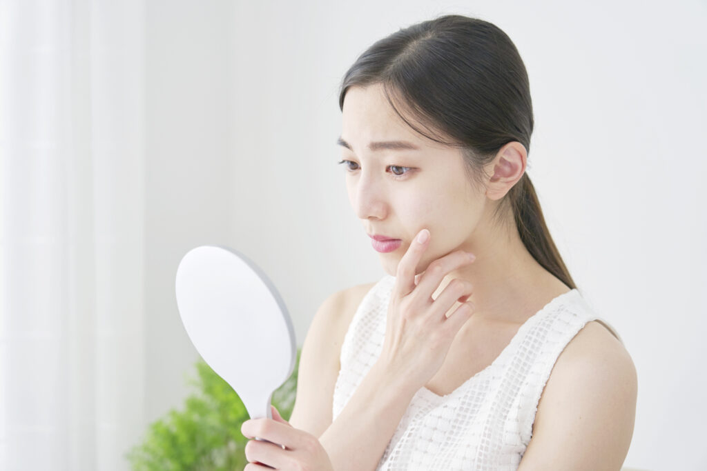 春のゆらぎ肌にご注意！敏感肌でも安心なシミ治療とは？