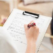 とりい皮膚科クリニックでのカウンセリングの様子