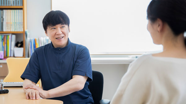 鳥居靖史院長